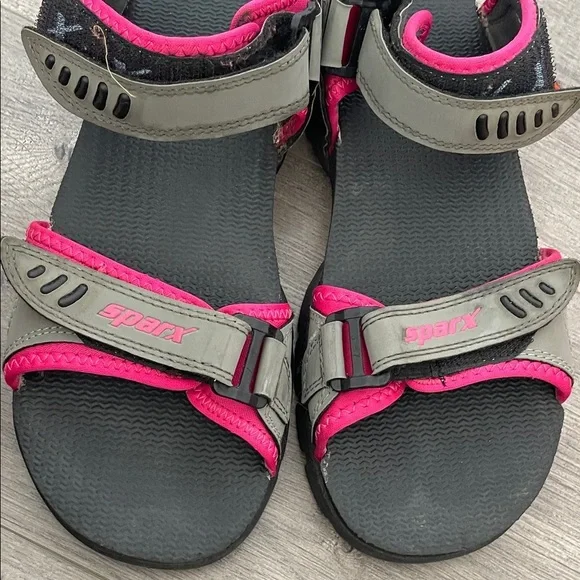 Sporty Black and Pink Sandals - Picture 4 of 7